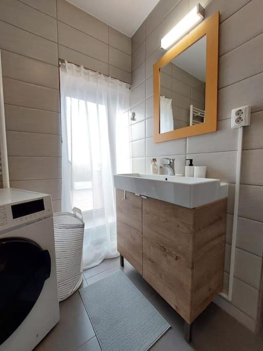 Sweet Dreams Suites Panoramic Studio Zodiac Dorobanti Букурещ Екстериор снимка